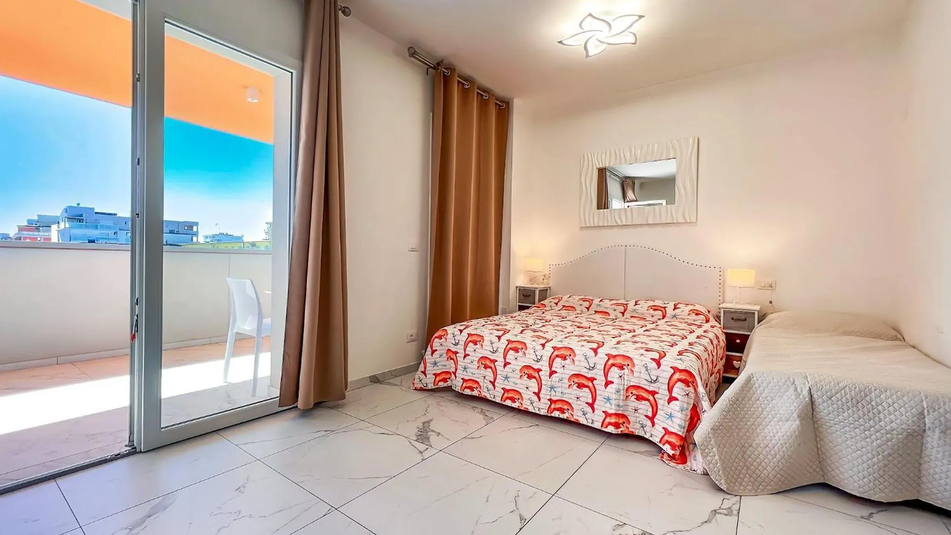 Design And Comfort In Central Bibione Apartment