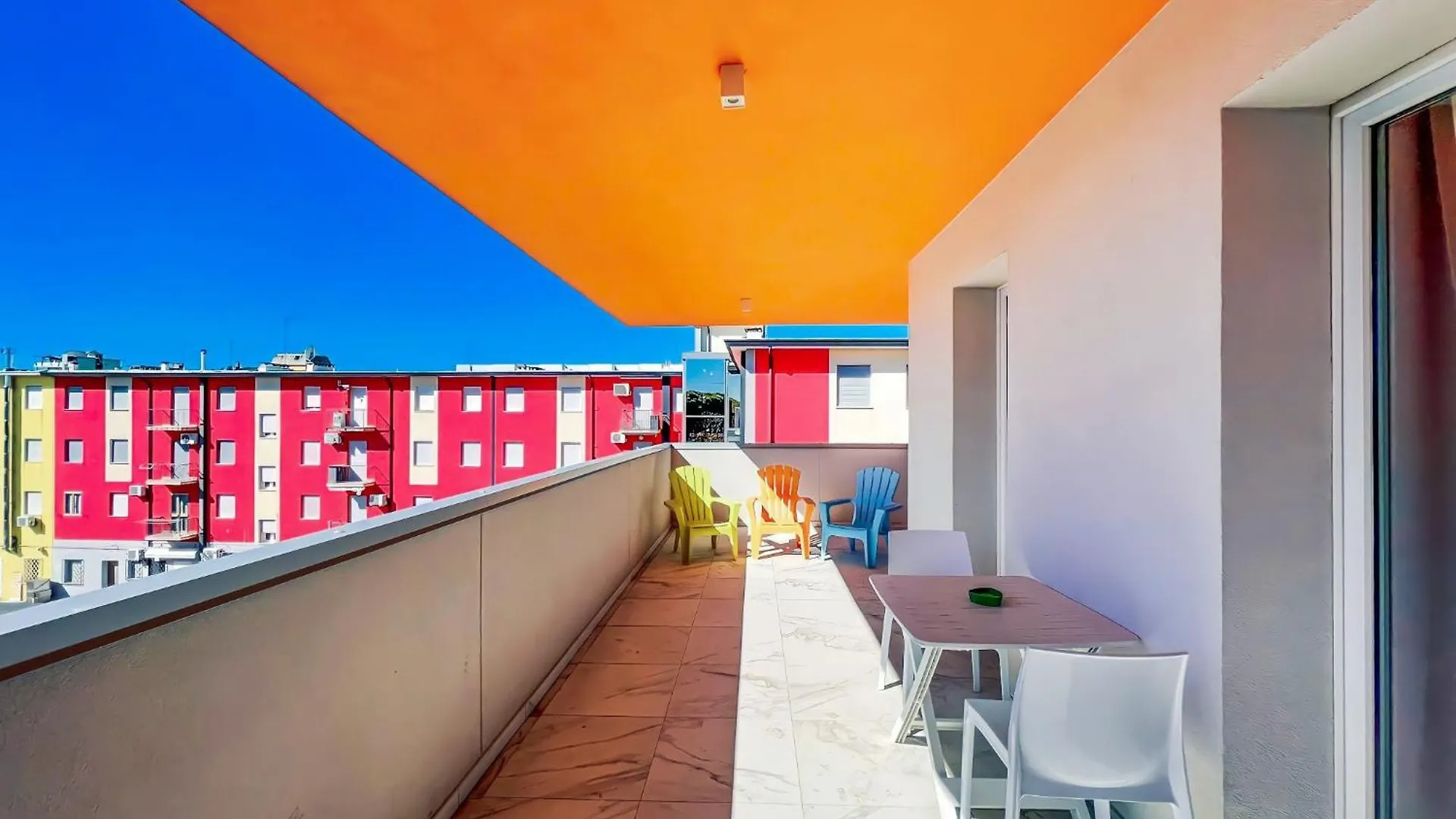 Design And Comfort In Central Bibione Apartment